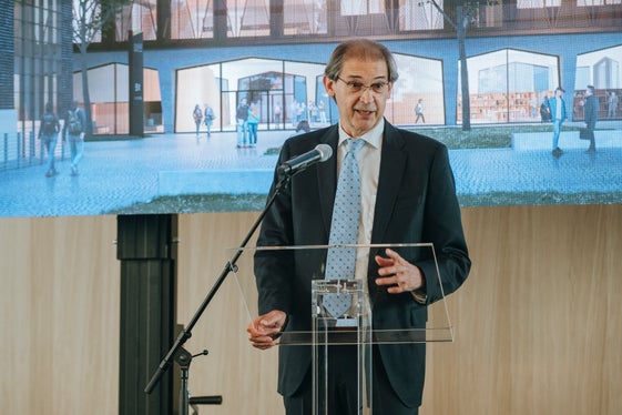 Questa sinergia porterà benefici sia a noi come università che al NOI Techpark, ha commentato il professor Paolo Lugli, rettore della Libera Università di Bolzano (Foto: NOI Techpark/Daniele Fiorentino)