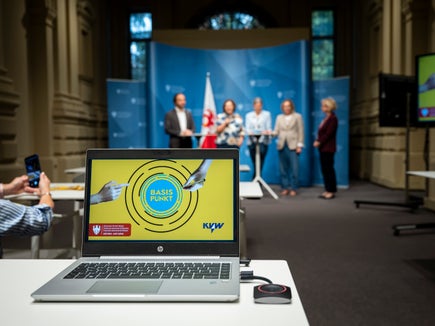 Nel mese di ottobre ripartono le attività di formazione di base, a disposizione di tutte le persone interessate presso le sedi di Bolzano, Bressanone, Brunico, Merano e Vipiteno. (Foto: USP/Fabio Brucculeri)