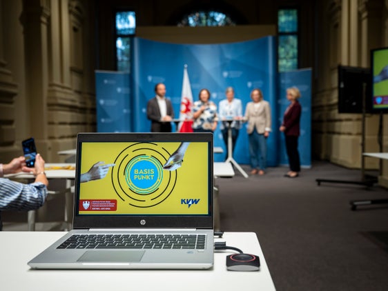 Im Oktober starten wieder die Angebote der Basisbildung, die in Bozen, Brixen, Bruneck, Meran und Sterzing von allen Interessierten in Anspruch genommen werden können. (Foto: LPA/Fabio Brucculeri)