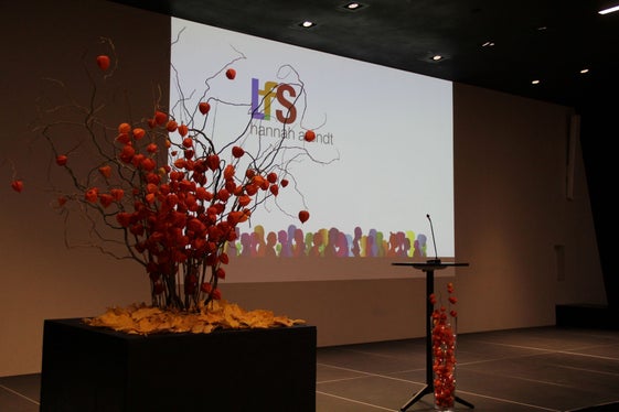 Für die Gestaltung der Feier sorgten die Studierenden der Abschlussklassen Sozialbetreuer/Sozialbetreuerin. (Foto: Landesfachschule für Sozialberufe)