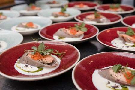 L’Euregio cujina: na udleda ai cëifs preferii raiunei y sajunei, che vën mustrei te dodesc episodes de Euregio pra mëisa (Foto: USP/Bernhard Aichner)