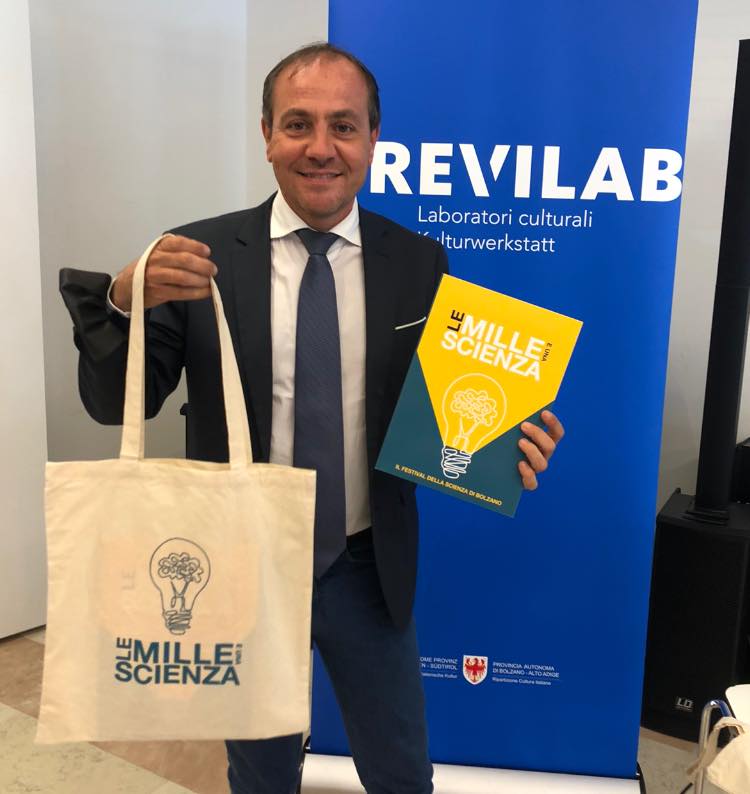 L'assessore Giuliano Vettorato durante la prima edizione di Le mille e una scienza. (Foto:ASP)