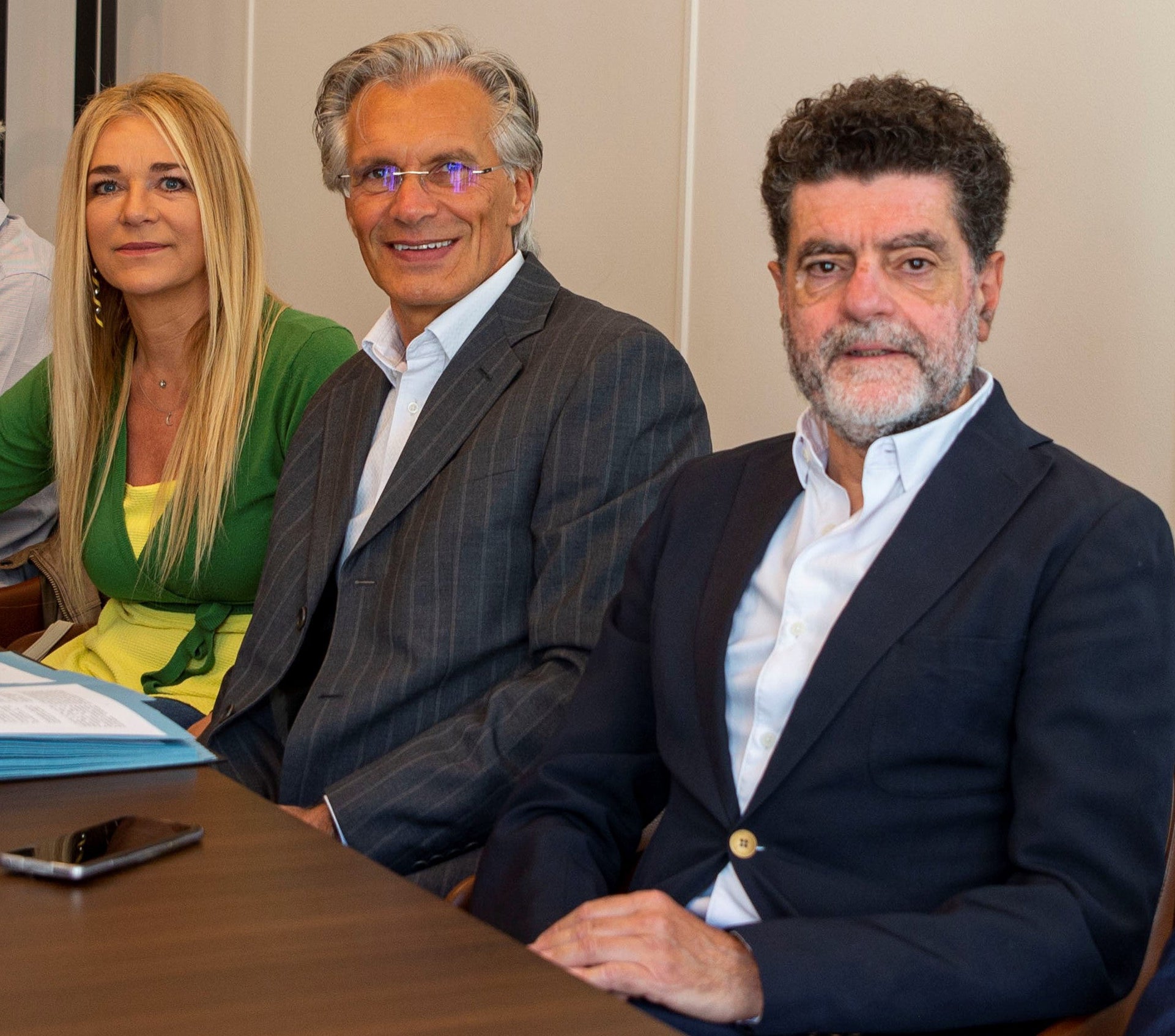 Brunhild Pircher, Hermann Troger und Domenico Laratta (v.l.) werden auch in den kommenden Jahren im Auftrag der Landesverwaltung und der vom Land abhängigen öffentlichen Körperschaften die Gespräche mit den Gewerkschaften führen. (Foto: LPA/Fabio Brucculeri)