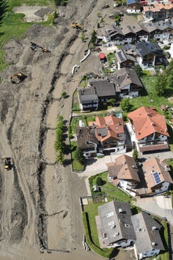Un'altra immagine dall'alto della zona colpita dalla frana. (Foto: Agenzia per la Protezione civile/Omar Formaggioni)