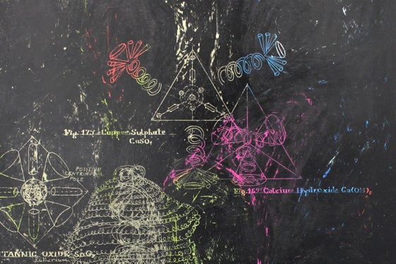 Con il disegno “The Structure of the Atoms of the Periodic Table and Some Compounds, Assessed With the Microscopic Vision of the Third Eye Judith Neunhäuserer ha vinto il premio Alto Adige del 38° Concorso austriaco di grafica. (Foto: ASP/Judith Neuhäuserer)