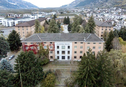 Das Gelände der ehemaligen Drususkaserne in Schlanders in einer Archivaufnahme: Teile davon hat die Landesregierung unter Denkmalschutz gestellt. (Foto: Tiberio Sorvillo)