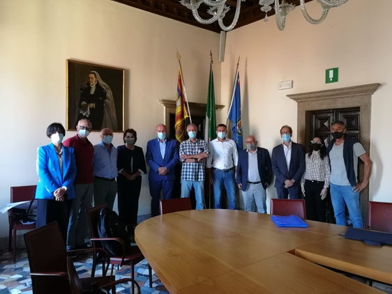  Alla seduta del CdA della Fondazione Dolomiti UNESCO a Belluno hanno preso parte i rappresentanti dei Club Alpini della Regione Dolomitica e i membri del Cda della Fondazione Dolomiti UNESCO. (Foto: ASP)