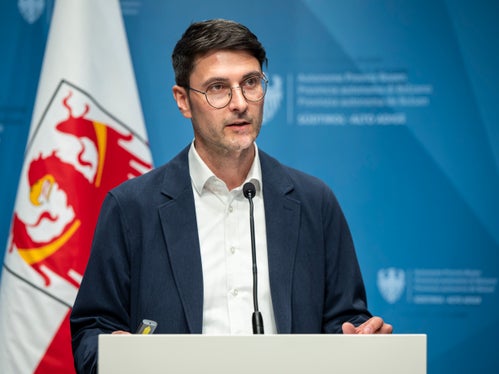 „Wir haben die Bevölkerung zur Nutzung der KI in ihrem Alltag befragt und 46 Prozent der Befragten nutzen die Technologie wöchentlich oder sogar täglich. 19 Prozent verwenden die KI nie“, schildert Dietmar Ausserhofer, der Studienleiter. 47 Prozent würden die KI für die eigene Gesundheitsversorgung grundsätzlich befürworten. (Foto: LPA/Fabio Brucculeri)