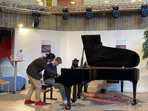 Paul Herbst mit Antonio Chen Guang (Foto: LPA/Iryna Kyrylovska)