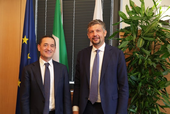 Mobilitätslandesrat Daniel Alfreider (rechts im Bild) mit Umberto Lebruto, dem italienischen Vorstand der Brennerbasistunnel-Gesellschaft. (Foto: LPA/Ressort für Infrastrukturen und Mobilität)