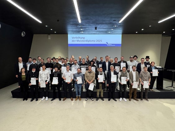 Il 25 novembre al NOI Techpark 49 nuovi maestri artigiani e maestre artigiane hanno ricevuto i loro diplomi  (Foto: USP/Ufficio Apprendistato e formazione dei maestri professionali)