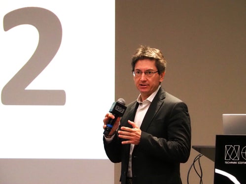 Gaetano Correnti, membro del team di progetto, ha spiegato che l'intelligenza artificiale è uno strumento per migliorare i servizi pubblici a beneficio dei cittadini. Il suo utilizzo richiede anche competenza e conoscenza. (Foto: USP/Ursula Pirchstaller)