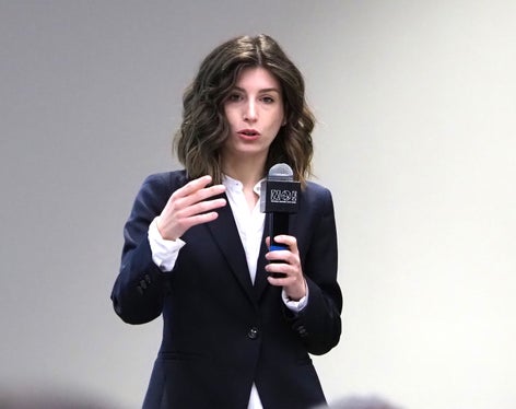 La responsabile del progetto Maria Giovanna Ienco: insieme al suo team sta elaborando la strategia sull'intelligenza artificiale per la Provincia autonoma di Bolzano. (Foto: USP/Ursula Pirchstaller)