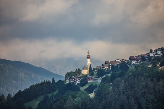 Wetterbild des Monats August 2026: Telfes, eine Fraktion der Gemeinde Ratschings im Ridnauntal (Foto: LPA/Martin Geier)