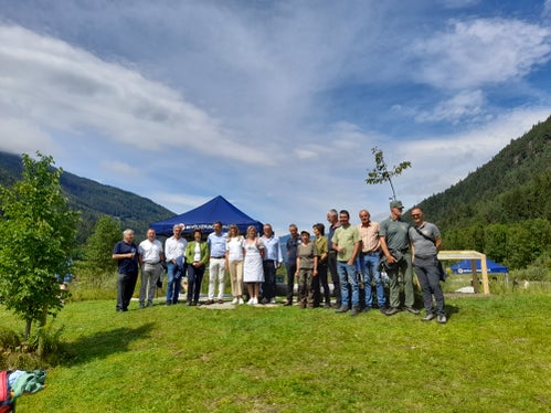 Verbinden, was zusammengehört: Gruppenfoto nicht aller, aber einiger Beteiligten (Foto: LPA/Maja Clara)
