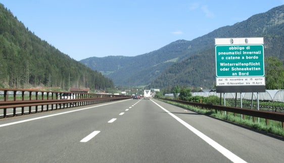 Il progetto “ABC – Autostrada del Brennero in Città” rivolto agli studenti sui temi della prevenzione e la sicurezza stradale. Venerdì 27 maggio a Bolzano la premiazione delle classi vincitrici con l'assessore Vettorato (Foto: ASP)