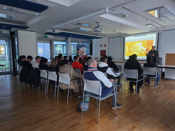 Il recruiting day della catena Lidl, organizzato con successo dal Centro di mediazione lavoro di Bolzano. (Foto: USP/CML Bolzano Piani)
