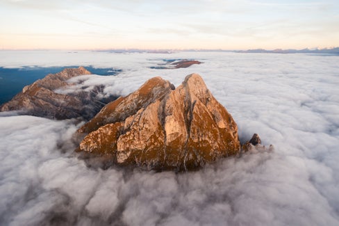 Einen Leitfaden für neue Unesco-Bewerbungen hat die Landesregierung nun genehmigt. Im Bild der Peitlerkofel, seit 2009 Teil des Unesco-Welterbes Dolomiten. (Foto: Georg Tappeiner)