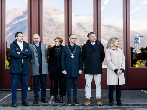 Sie luden zur Pressekonferenz (von links):  Minister Matteo Salvini, RFI-Geschäftsführer Aldo Isi, die Sonderkommissarin für die Riggertalvariante Paola Firmi, der Bürgermeister von Natz-Schabs Alexander Überbacher, Landesrat Daniel Alfreider und die Vizepräfektin Margherita Toth. (Foto: LPA/Tiberio Sorvillo)