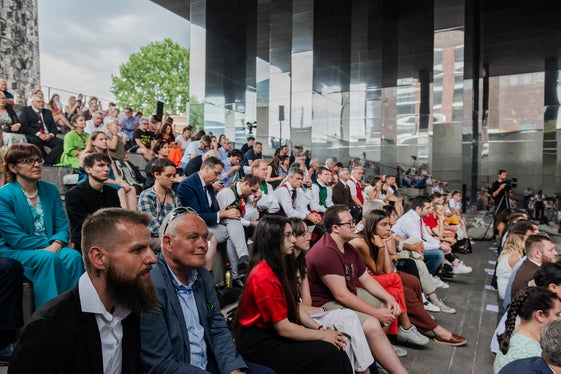 Die Verleihung der Auszeichnung fürs junge Ehrenamt lockte heute (30. Juni) zahlreiche Interessierte in den Bozner NOI Techpark. (Foto: LPA/Claudia Corrent)