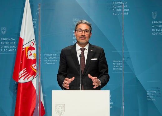 Il Presidente Kompatscher: Nei settori della salute con un alto grado di specializzazione, la cooperazione nel settore sanitario rappresenta un valore aggiunto. (Foto: ASP/Fabio Brucculeri)