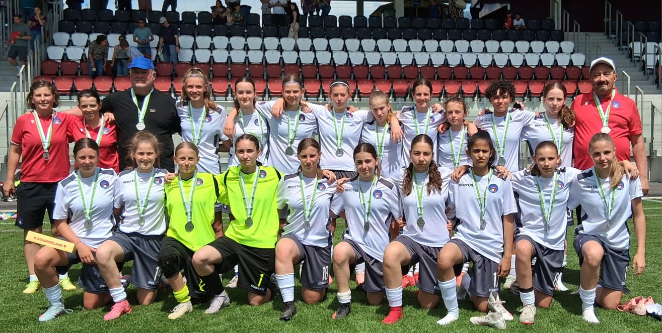 La formazione Under 15 femminile, allenata da Denise Ferrari, si è classificata al secondo posto (Foto: Comitato Provinciale Autonomo di Bolzano FIGC-LND)