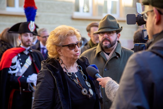 Maria Falcone e, alle sue spalle, il curatore generale della Fondazione Falcone, Alessandro de Lisi (Foto: unibz/Bampa)