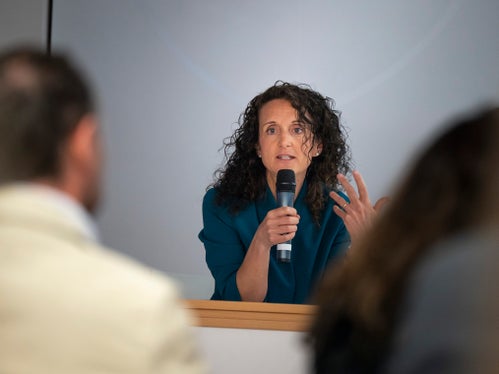 Wir zeigen Bewegung so, wie sie im echten Leben einfach, alltagstauglich und für alle machbar ist, erklärte Susanna Salvaterra, Direktorin des Amtes für Öffentlichkeitsarbeit in der Landesverwaltung. (Foto: LPA/Fabio Brucculeri)