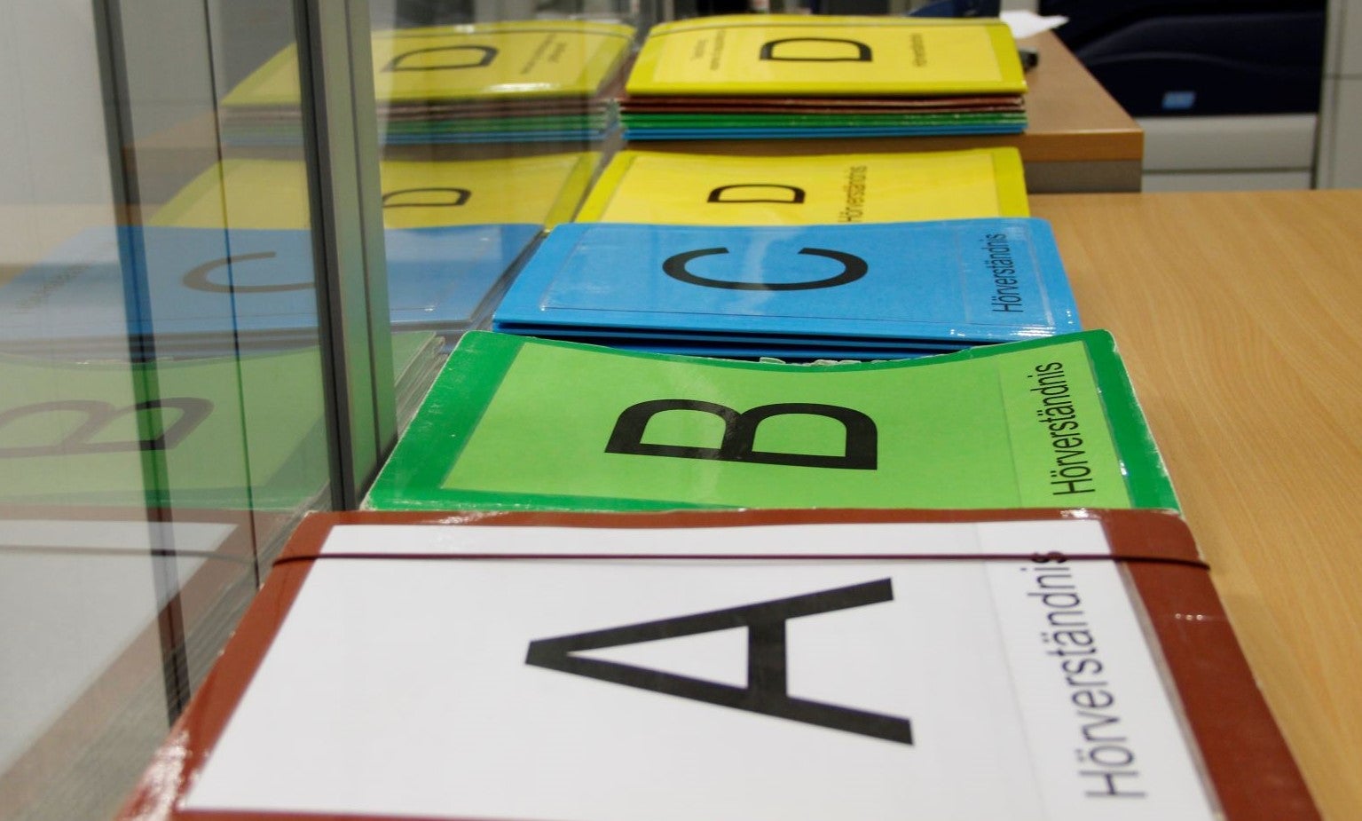 Das Angebot richtet sich an alle bereits angemeldeten Kandidatinnen und Kandidaten, vor allem aus dem jeweiligen Einzugsgebiet. Der erste Termin in Bruneck für Niveau B2 ist am 17. Dezember 2025. Interessierte können sich bis 5. Dezember 2025 online anmelden über myCIVIS anmelden. (Foto: LPA)