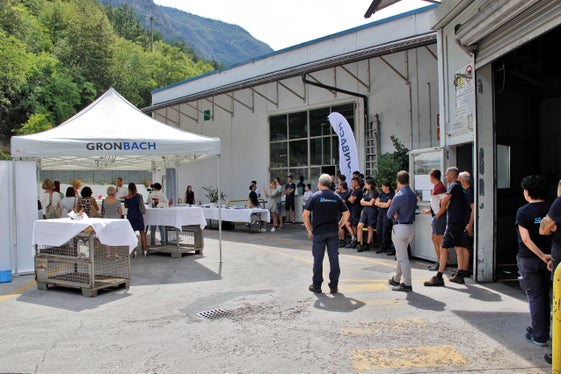 L'azienda Gronbach di Egna è una delle imprese altoatesine dotate della certificazione “famigliaelavoro” che attesta l’impegno nel campo della conciliazione tra famiglia e lavoro (Foto: ASP/Greta Stuefer)