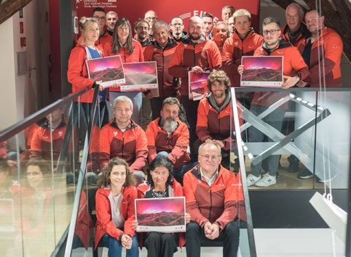 Molto apprezzata dai fotografi-vincitori è la cerimonia di premiazione nell'ambito della presentazione annuale (nella foto: l’evento del 15 ottobre 2024) del calendario dell'Euregio per l'anno successivo. (Foto: USP/Patrizia Corriero)