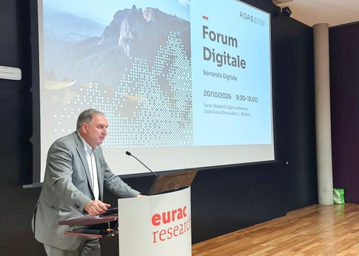 Digitale Souveränität dort zu erreichen, wo es möglich und sinnvoll ist, ist auch ein wichtiges Ziel des Direktors der Agentur für ein digitales Südtirol (ADAS) Josef T. Hofer. (Foto: LPA/Ursula Pirchstaller)