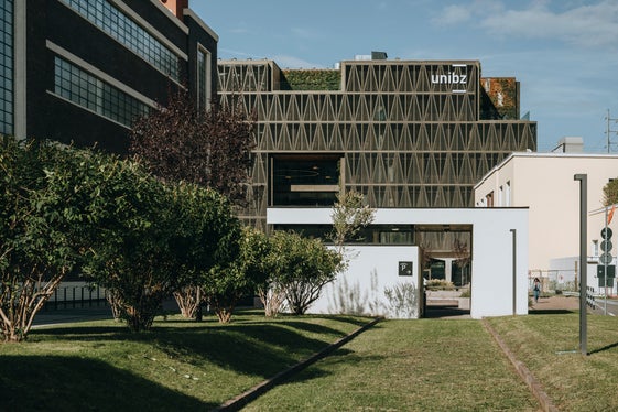 Die neue Fakultät für Ingenieurwesen der Freien Universität Bozen im NOI Techpark. (Foto: LPA/NOI Techpark/Daniele Fiorentino)