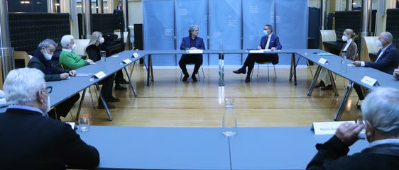 Giunta e Comitato provinciale CONI oggi a colloquio con il presidente della Provincia Arno Kompatscher. (Foto: ASP)