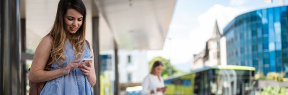 Wer den U19 Pass verlängert, benötigt keine neue Karte: Der bereits vorhandene Pass bleibt weiterhin gültig. Der neue Jahrestarif wird ab dem 16. September aktiviert und gilt bis zum 15. September des darauffolgenden Jahres. (Foto: LPA/STA)