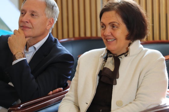 Auch Forsträtin Angelika Aichner von der Landesabteilung Forstdienst hat an dem Projekt mitgearbeitet; neben ihr der Direktor des Ressorts Landwirtschaft, Forstwirtschaft und Tourismus Ulrich Höllrigl. (Foto: LPA/Maja Clara)