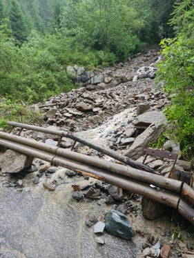 Murgang auf der Straße von Vals in der Gemeinde Mühlbach Richtung Fanealm am 12. Juli (Foto: Landesamt für Wildbach- und Lawinenverbauung Nord in der Agentur für Bevölkerungsschutz)