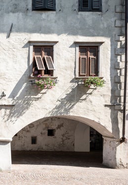 Anche in Alto Adige arriveranno 20 milioni di euro per finanziare la rivitalizzazione di un borgo storico minacciato dallo spopolamento. (Foto: IDM) 