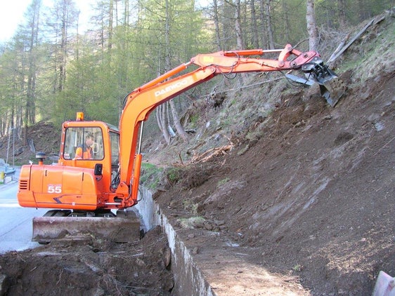 Immer einsatzbereit: Für Mitarbeitende im Straßendienst bringt der neue Bereichsvertrag mehrere positive Neuerungen. (Foto: LPA/Manuel Ferrigato)