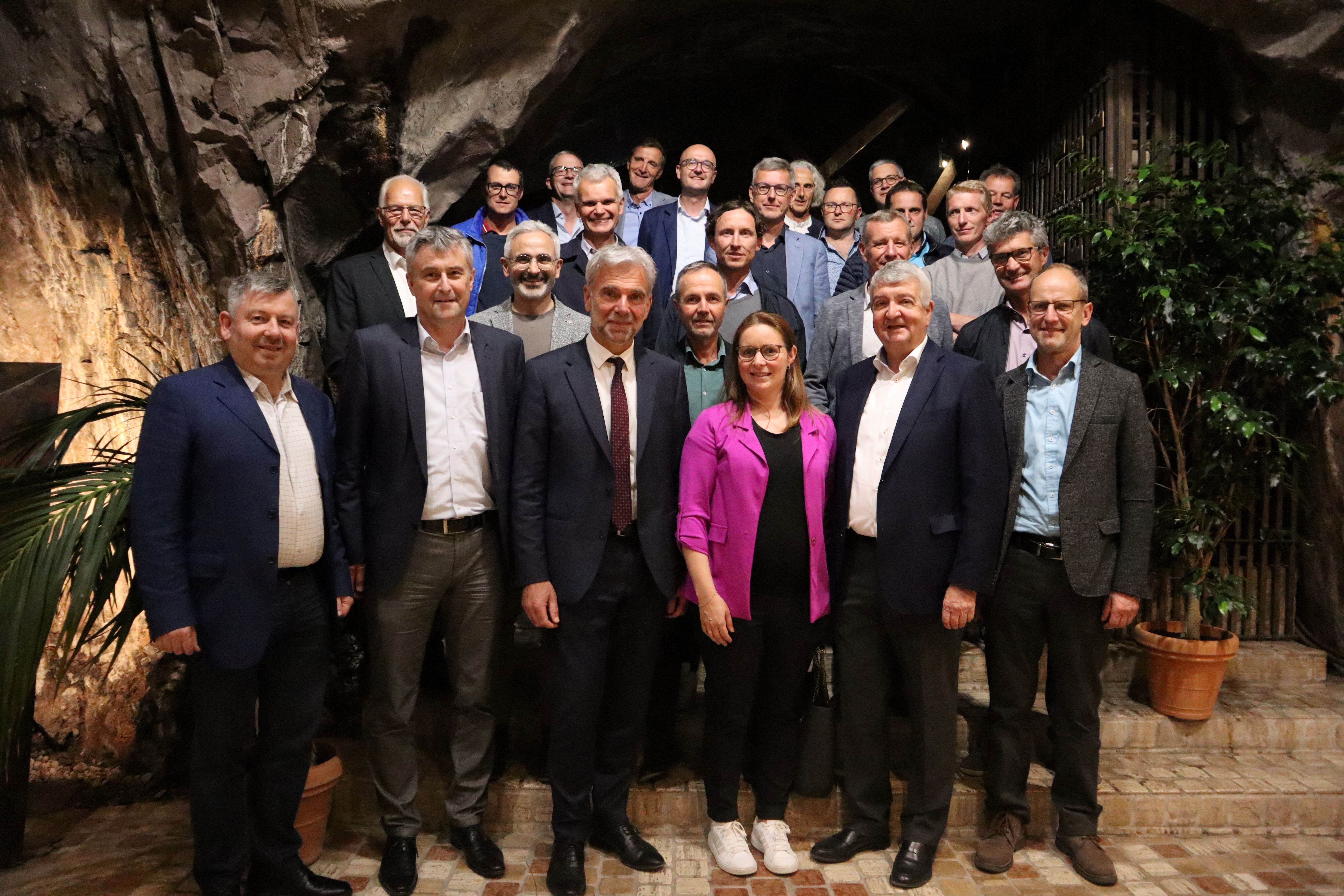 Foto di gruppo al termine dell'incontro (Foto: ASP/Noemi Prinoth)