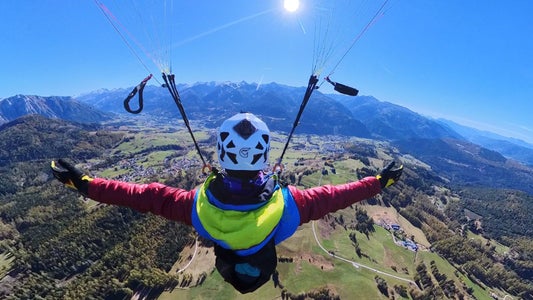 Danilo Callegari beim Gleitschirmflug vom Schwarzhorn nach Cavalese (Foto: Danilo Callegari)