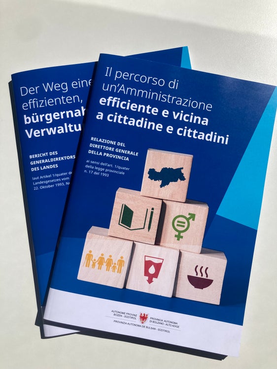 Il direttore generale della Provincia, Alexander Steiner, ha presentato la sua relazione d’attività che comprende misure per incrementare l'efficienza dell'amministrazione provinciale (Foto: ASP)