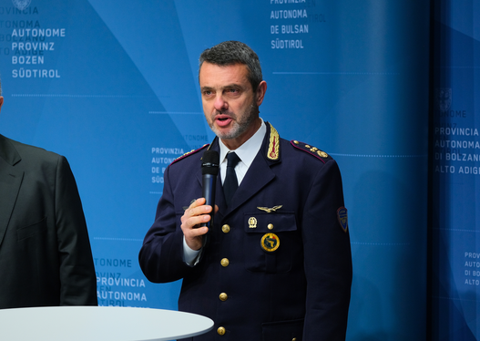 Die Postpolizei unterstützt unter anderem Gerichtsbehörden bei deren Ermittlungen zu IT-Angriffen, führte Vizequästor und Leiter des Einsatzzentrums für Cybersicherheit der Postpolizei, Alberto Di Cuffa, aus. (Foto: LPA/Lukas Forer)