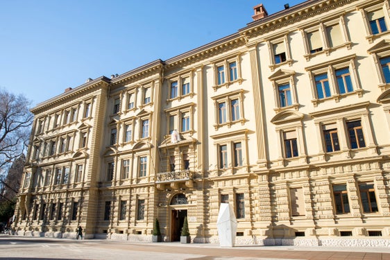 Il 13 marzo alle 12 a Palazzo Widmann, in piazza Silvius Magnago 1 a Bolzano, l'assessora provinciale Magdalena Amhof terrà una conferenza stampa sul pagamento anticipato di Tfr e Tfs. (Foto: USP) 