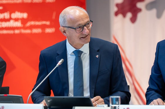 Il presidente dell’Euregio e capitano del Land Tirolo Anton Mattle (Foto: Land Tirolo/Neuner)