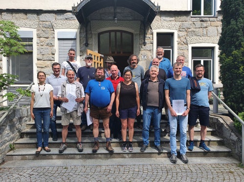 Bereit für die Sommersaison: die 22 neu zertifizierten Hirten und Hirtinnen (Foto: LPA/Fachschule für Land- und Hauswirtschaft Salern)