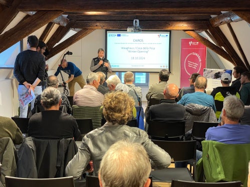 Cairos, che mira ad armonizzare e sviluppare ulteriormente i processi di lavoro delle Commissioni valanghe comunali dell'Euregio, durerà fino alla primavera del 2026. (Foto: Euregio/GNews)