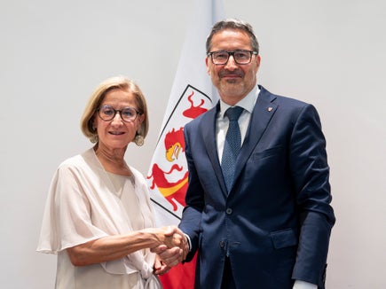 Während ihres Südtirol-Aufenthalts traf sich die niederösterreichische Landeshauptfrau Johanna Mikl-Leitner mit Landeshauptmann Arno Kompatscher zu einem Austausch. (Foto: LPA/Fabio Brucculeri)