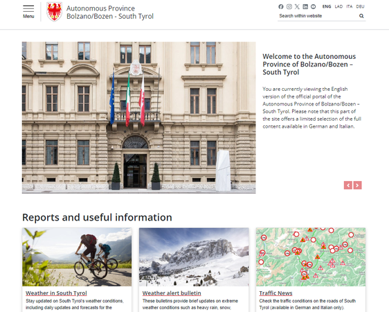 Die englischsprachige Startseite sammelt die Top-Themen der Südtiroler Landesverwaltung wie Autonomie, Wetter, Verkehr und Warnungen. (Foto: LPA)