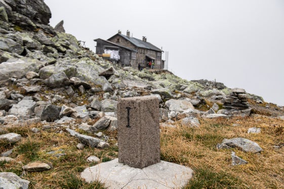 Il&nbsp;rifugio Europa&nbsp;fu inaugurato nell’agosto 1899, è posizionato tra la cresta sud della Gerla, tra la val di Vizze (Italia) e la Venntal (Austria). Nel 1919 attraverso il rifugio fu fatta passare la linea di confine.(Foto: ASP/Ivo Corrà)
